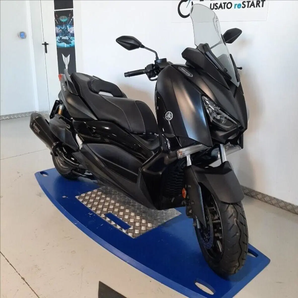 Yamaha X-Max 400 Iron Max (2019 - 20) (2)