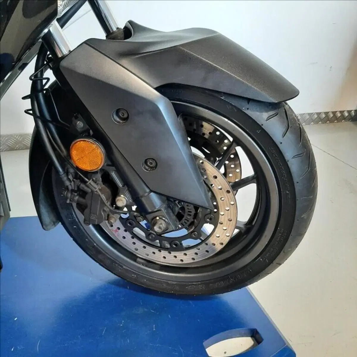 Yamaha X-Max 400 Iron Max (2019 - 20) (3)