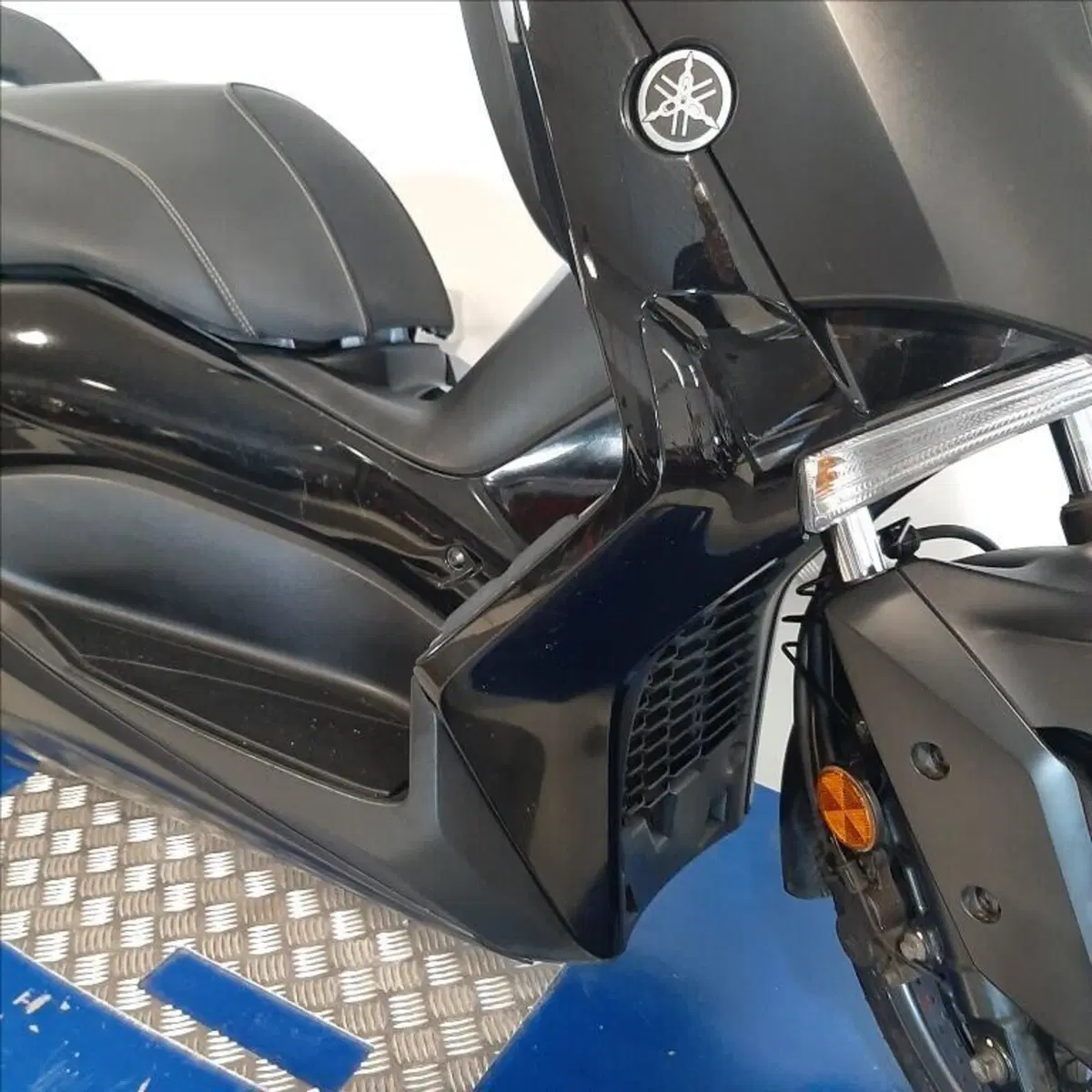 Yamaha X-Max 400 Iron Max (2019 - 20) (5)