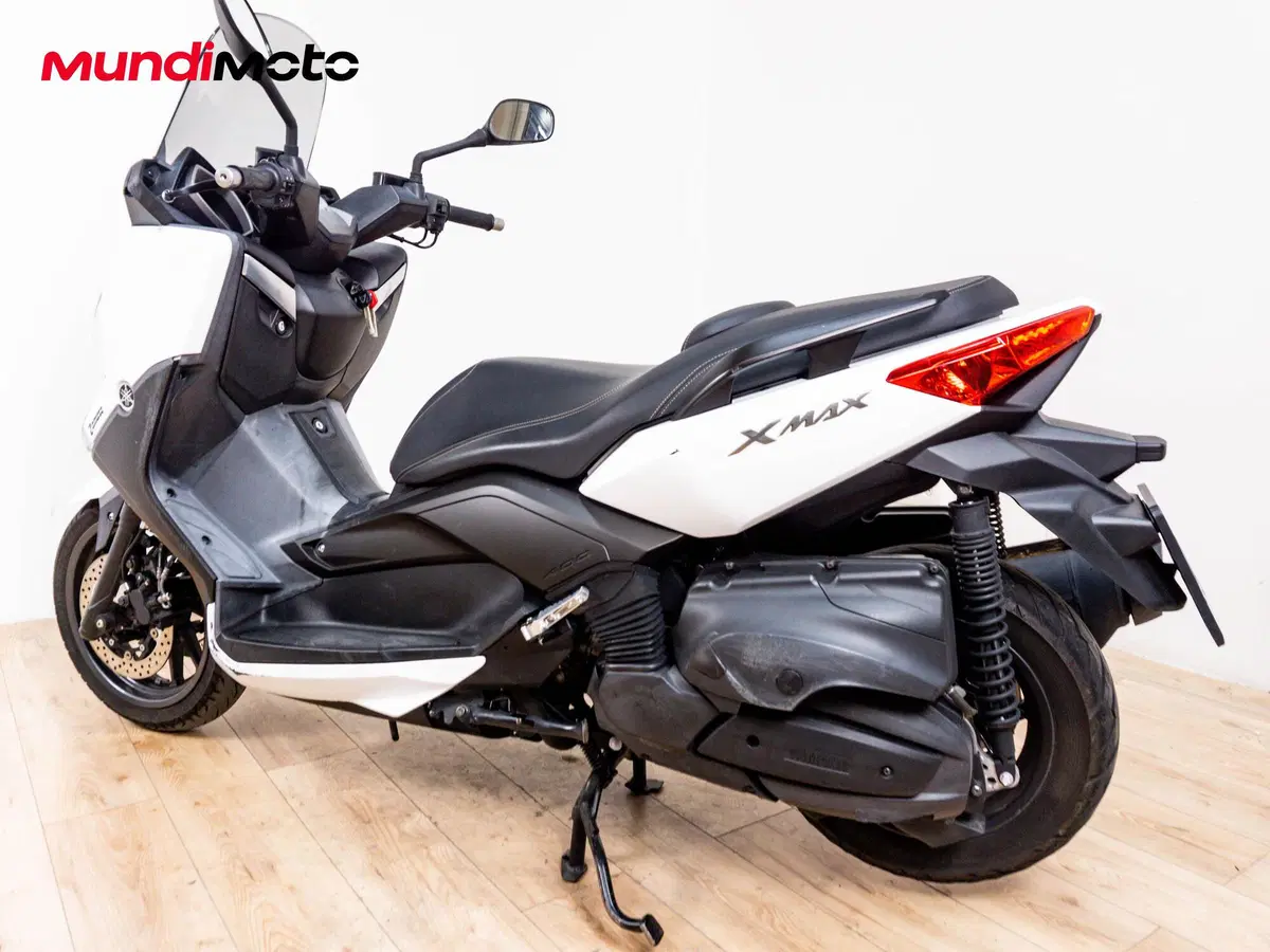 Yamaha X-Max 400 Tech Max (2020) (7)