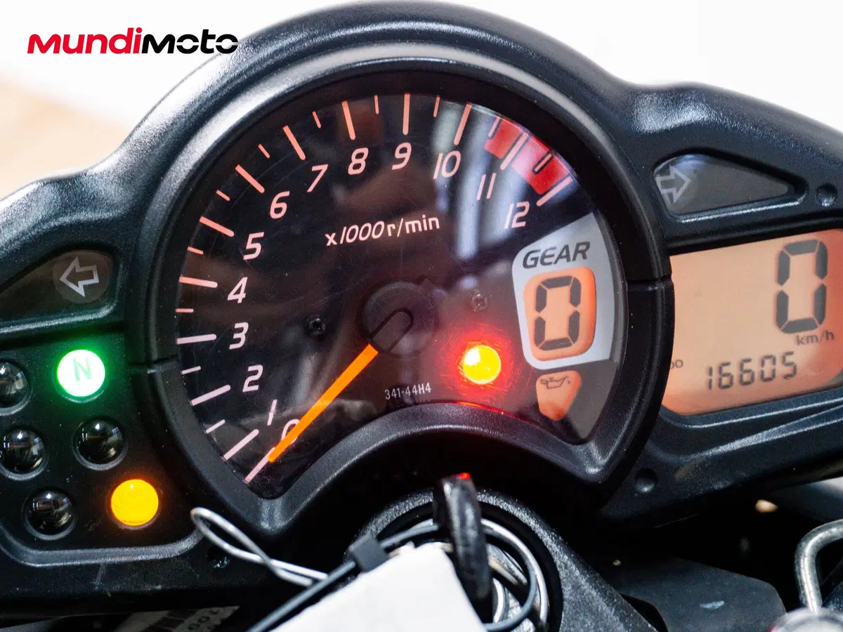 Suzuki Gladius 650 SFV ABS (2009 - 15) (12)