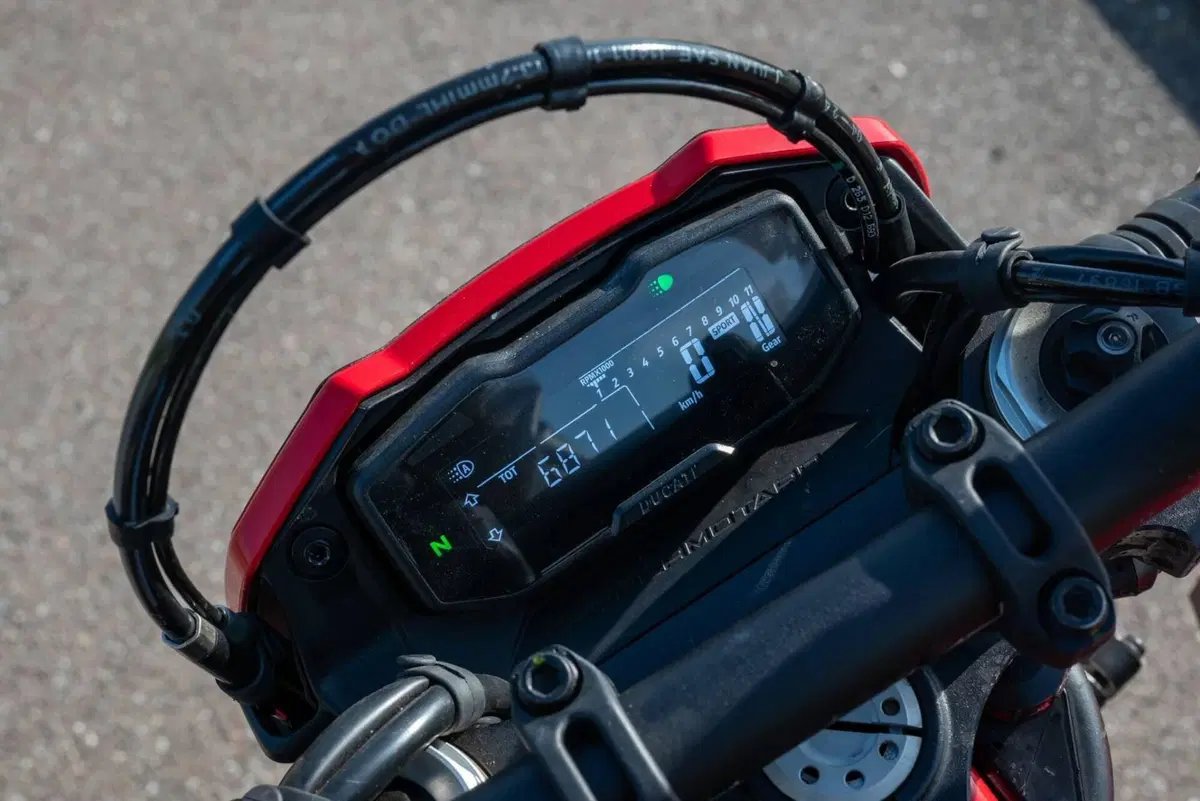 Ducati Hypermotard 698 Mono (2024 - 26) (3)