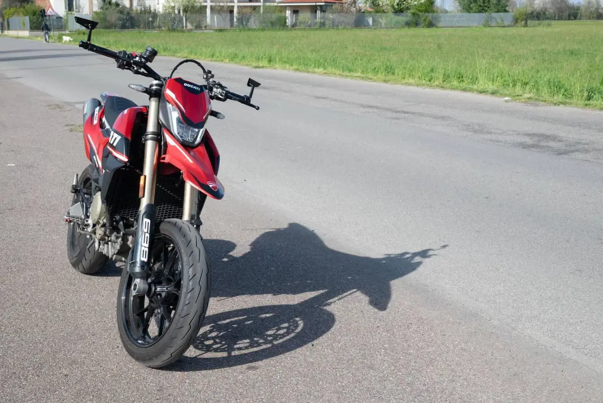 Ducati Hypermotard 698 Mono (2024 - 26) (4)