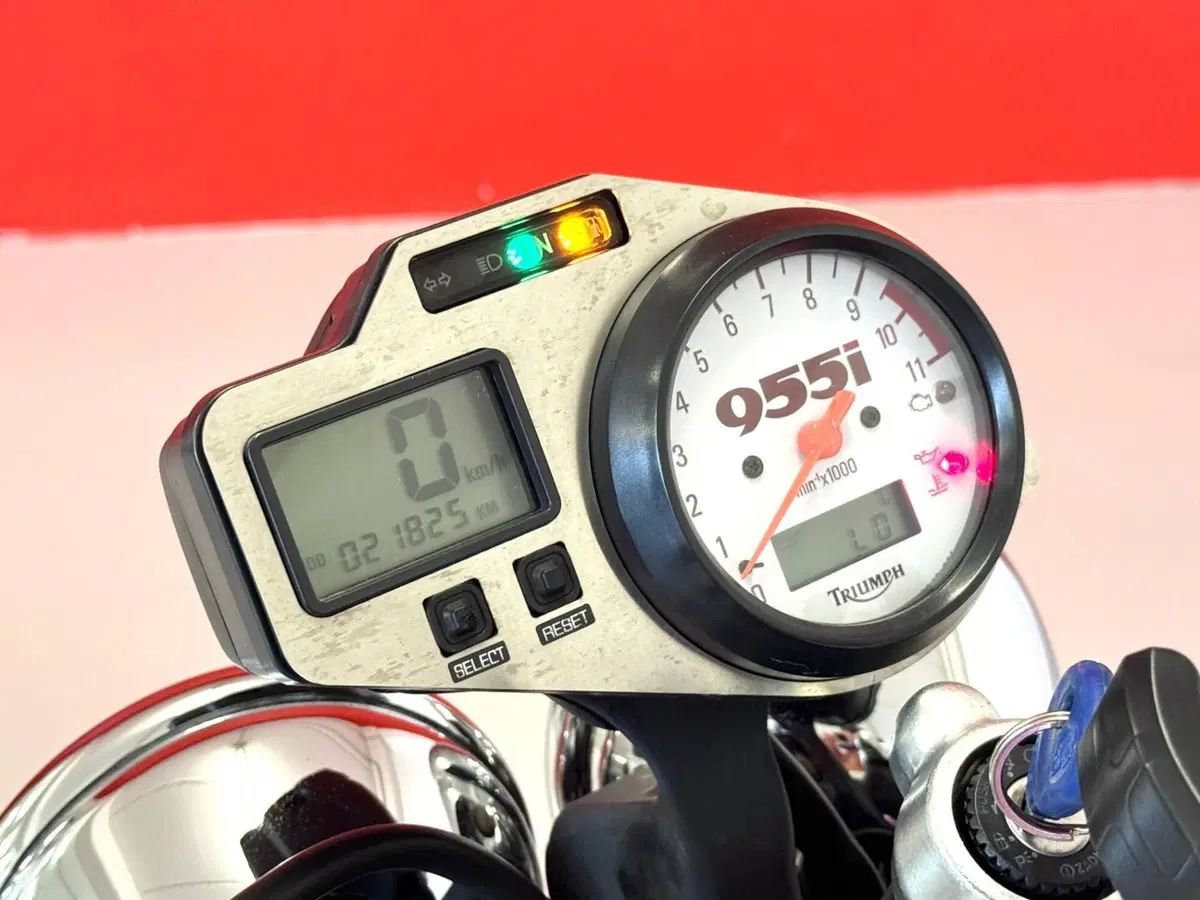 Triumph Speed Triple 955 (2002 - 04) (18)