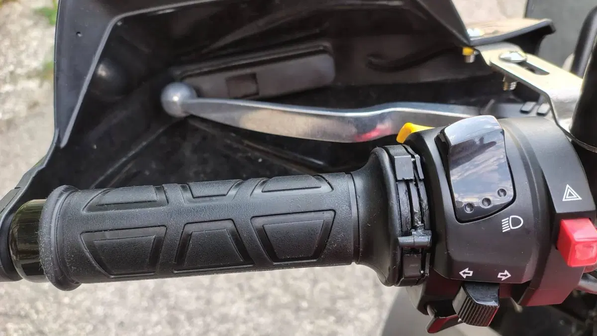 Suzuki SV 650 (2016 - 20) (7)