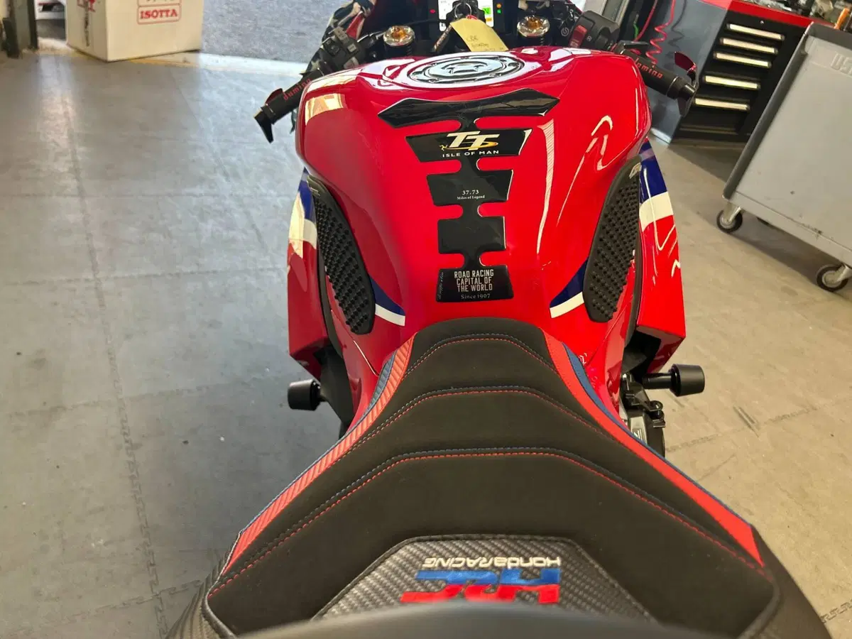 Honda CBR 600 RR (2024 - 26) (10)