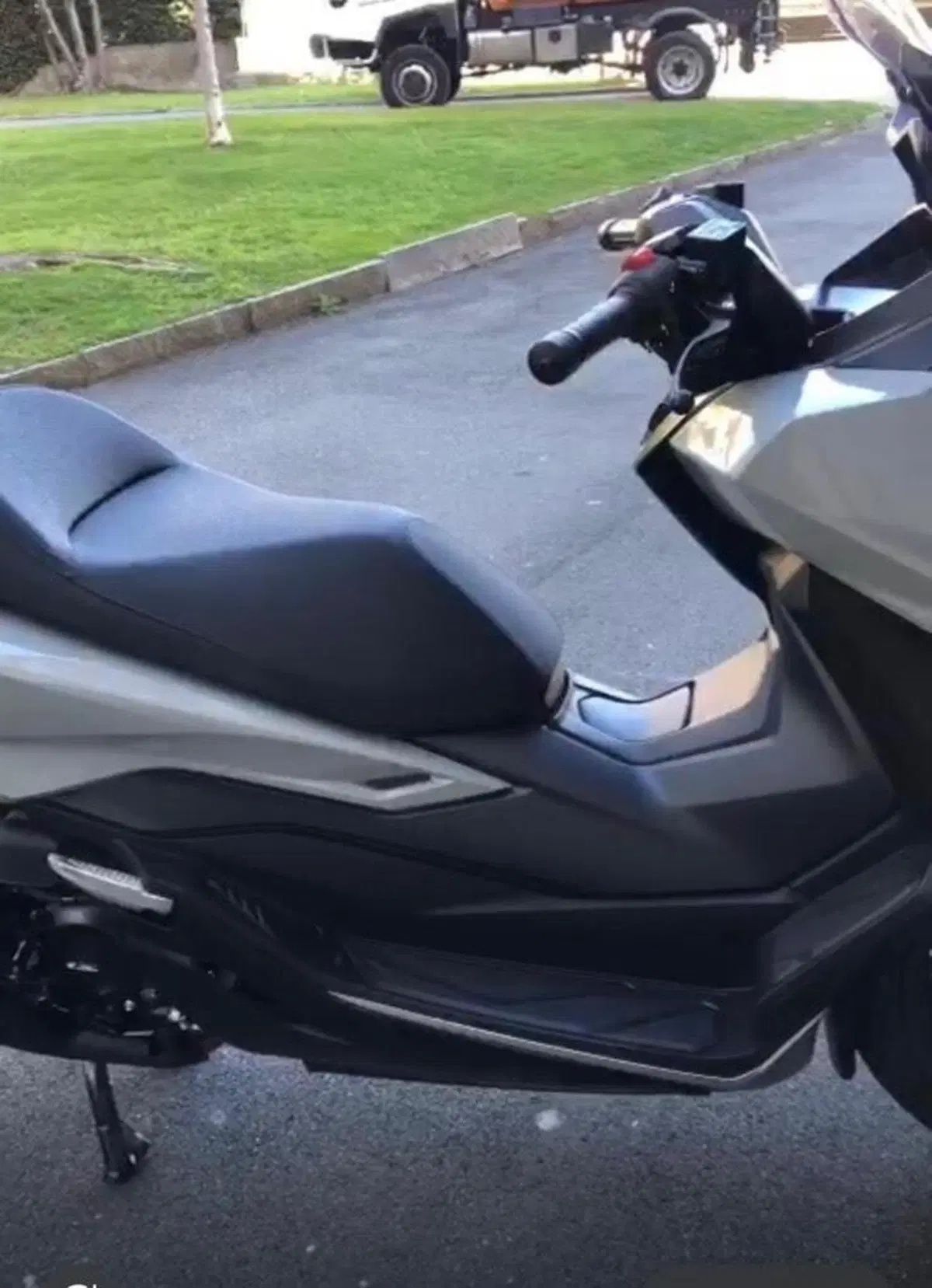 Honda Forza 350 Deluxe (2022 - 24) (13)