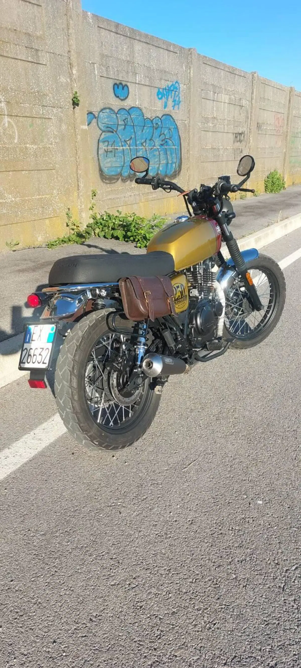 Brixton Motorcycles Cromwell 250 (2021 - 25) (2)