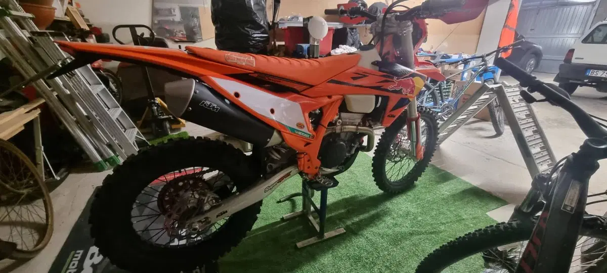 KTM 350 EXC-F Champion Edition (2025) (2)