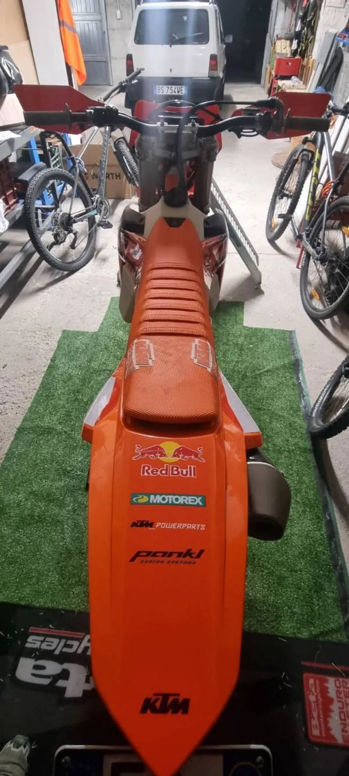 KTM 350 EXC-F Champion Edition (2025) (3)