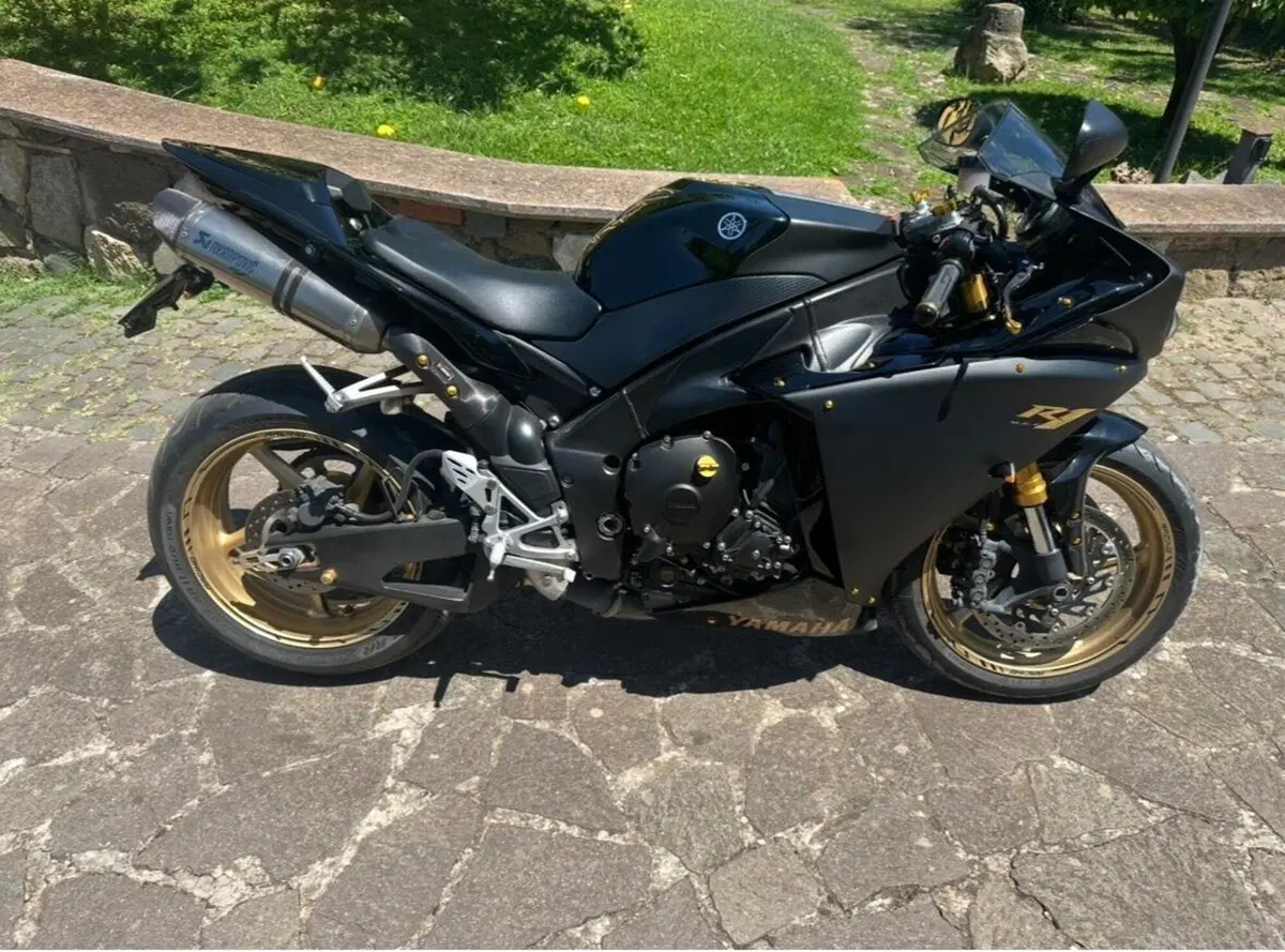 Yamaha YZF R1 (2012 - 14)