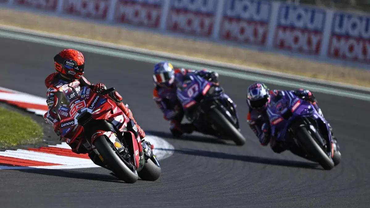MotoGP 2026. GP del Regno Unito a Silverstone. Le foto più belle della gara e del weekend sul tracciato inglese! [GALLERY] (26)