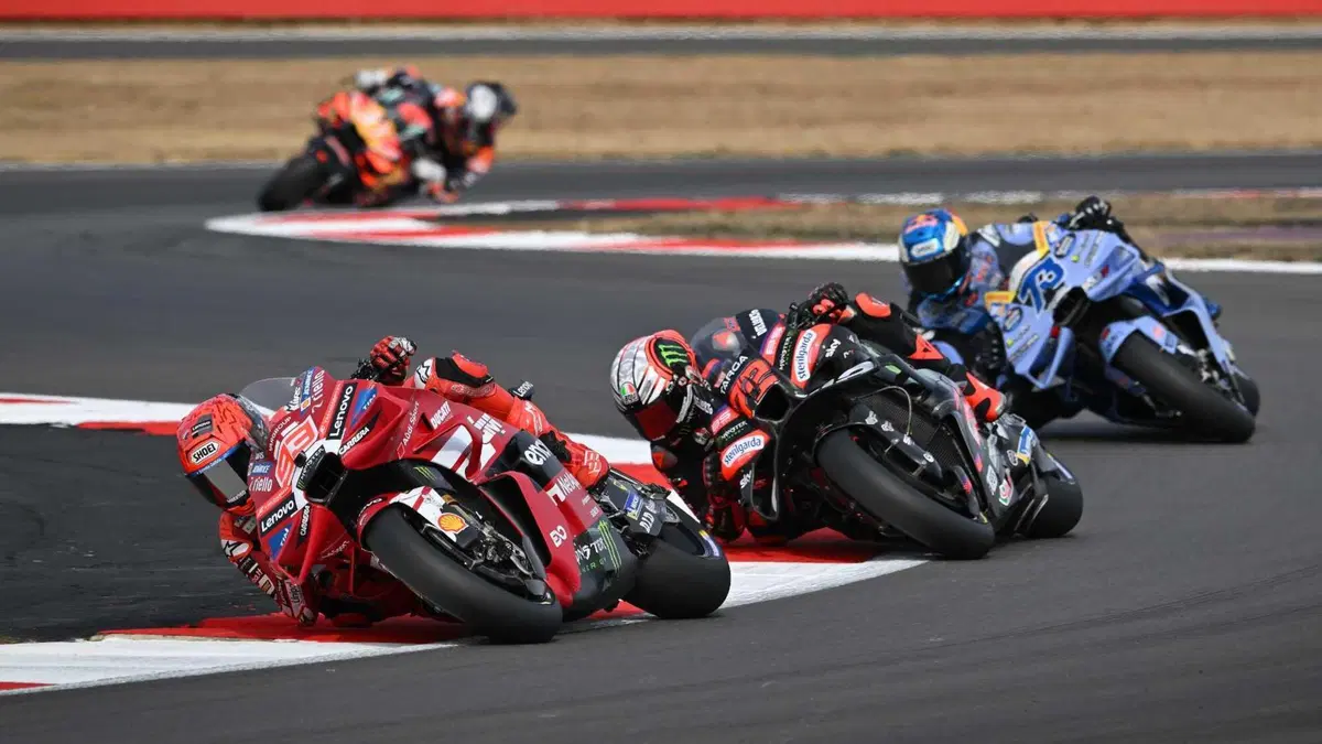 MotoGP 2026. GP del Regno Unito a Silverstone. Le foto più belle della gara e del weekend sul tracciato inglese! [GALLERY] (8)