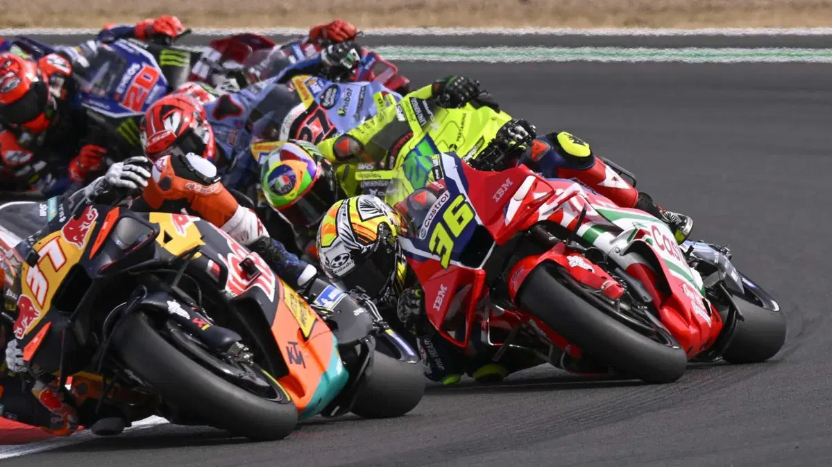 MotoGP 2026. GP del Regno Unito a Silverstone. Le foto più belle della gara e del weekend sul tracciato inglese! [GALLERY] (14)