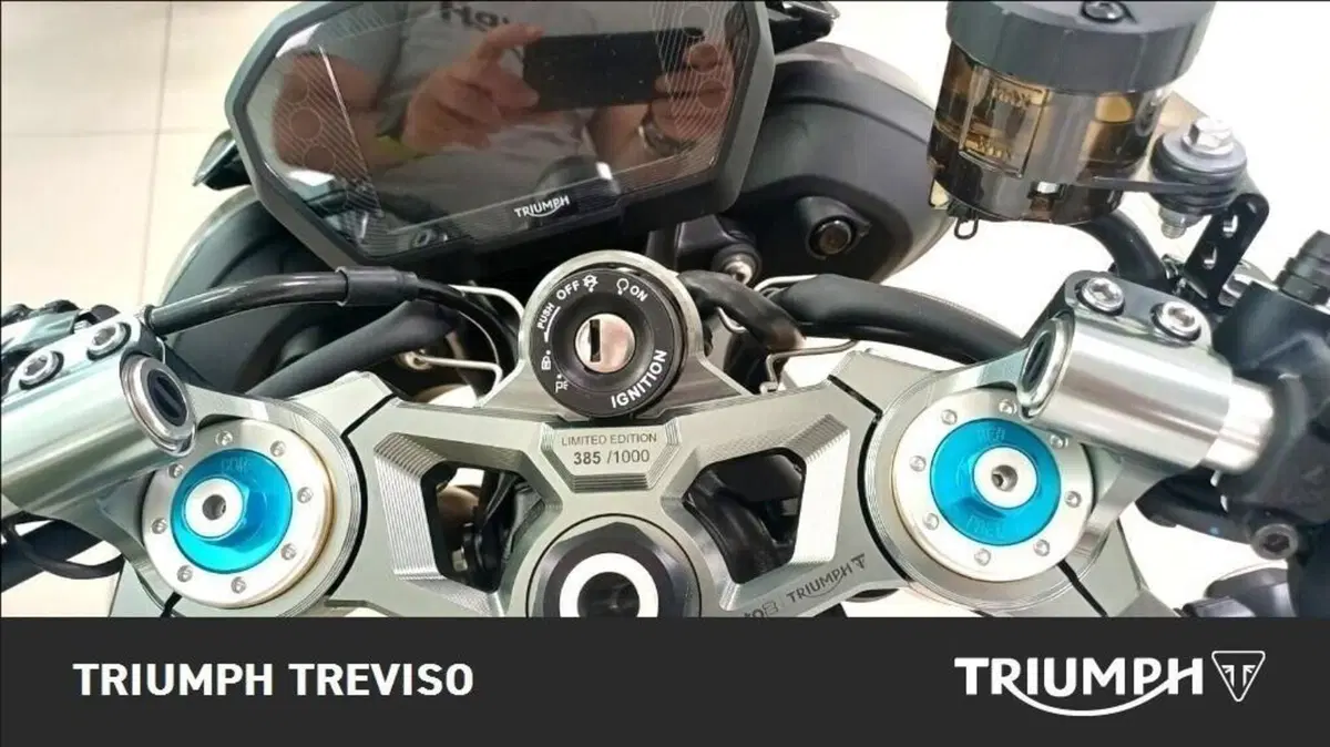 Triumph Street Triple 765 Moto2 (2026) (3)