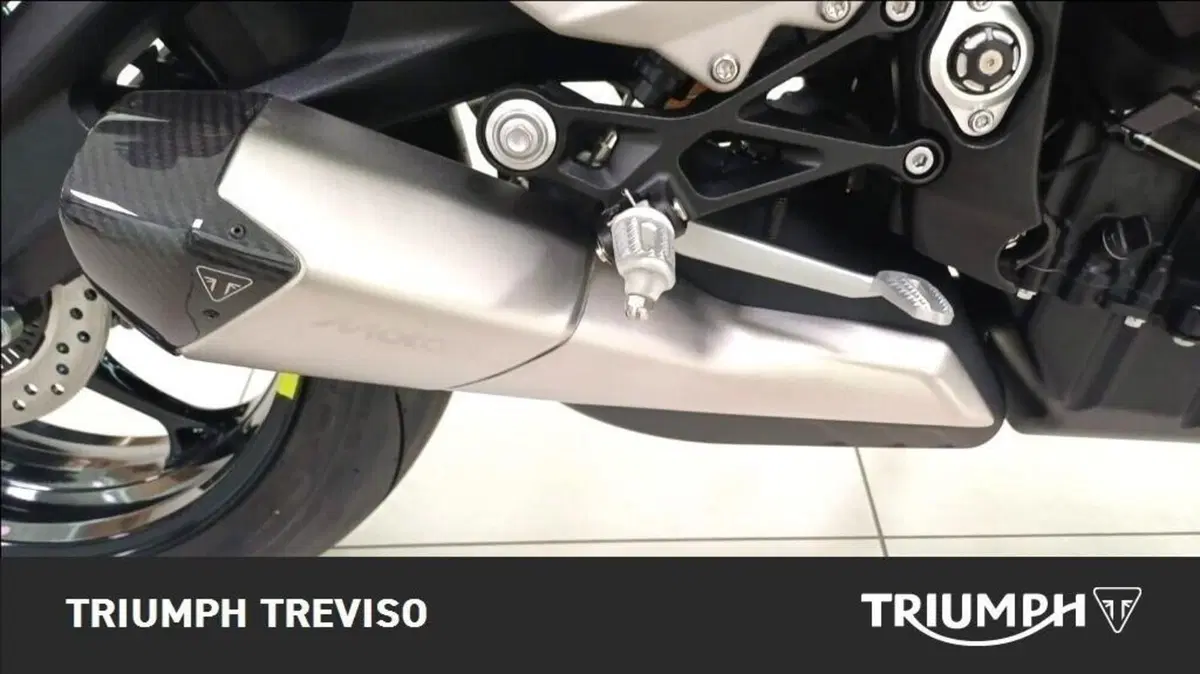 Triumph Street Triple 765 Moto2 (2026) (8)