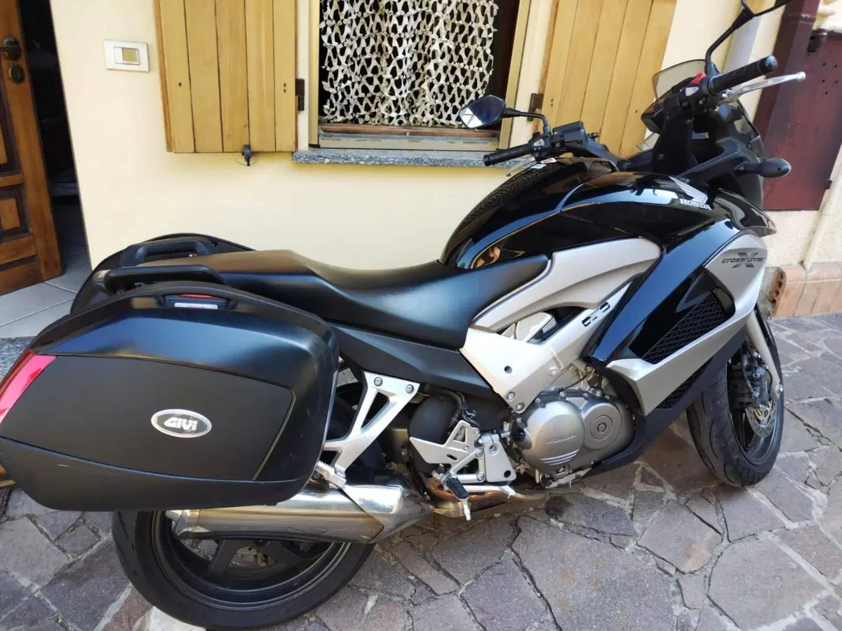 Honda Crossrunner ABS (2010 - 14) (2)