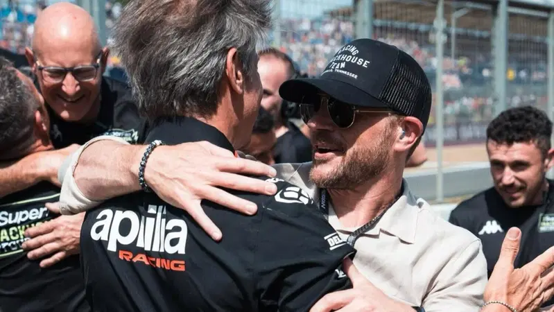 MotoGP 2026. GP del Regno Unito a Silverstone. Justin Marks e il rapporto con Aprilia: "Non siamo clienti ma partner, vogliamo quattro moto nelle prime quattro posizioni ogni gara"