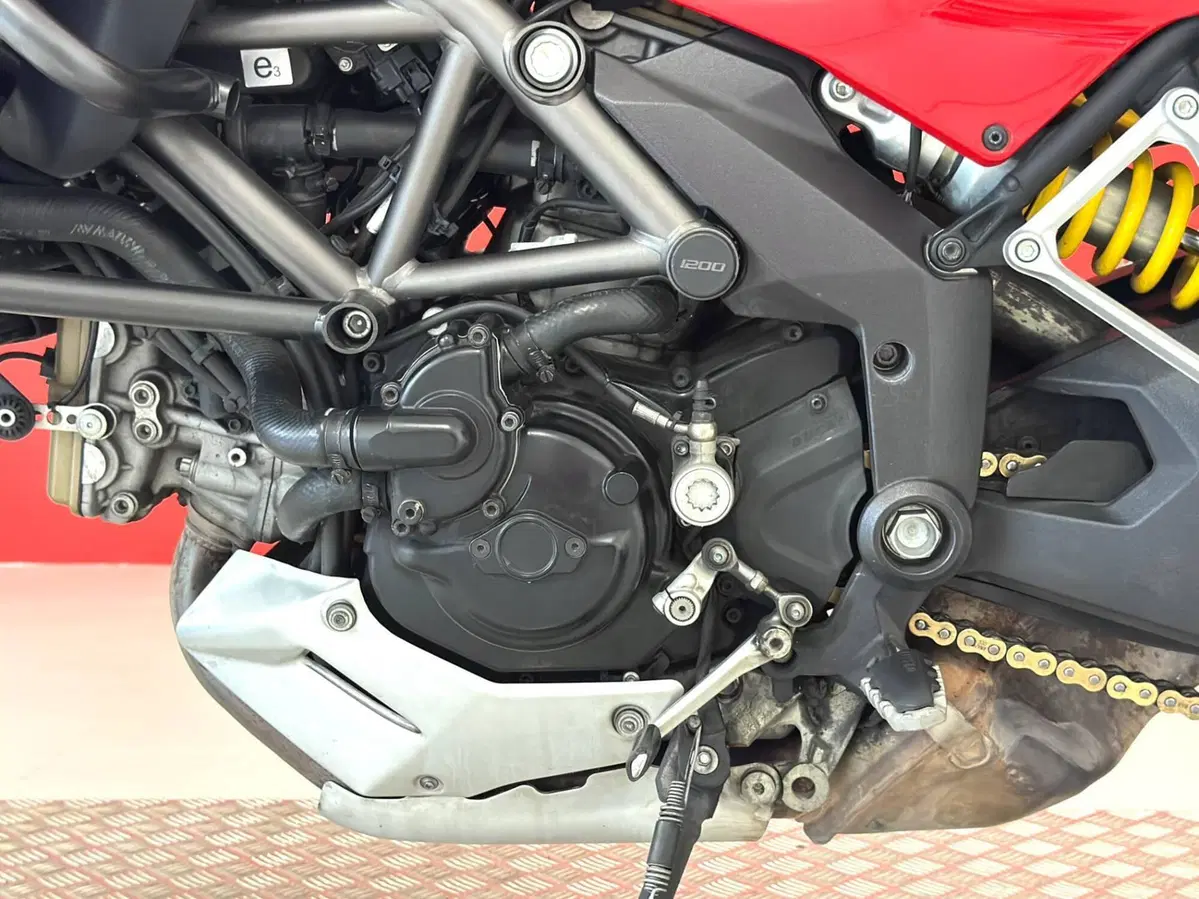 Ducati Multistrada 1200 ABS (2010 - 12) (15)
