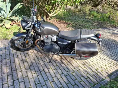 Triumph Street Twin 900 (2019 - 20) usata