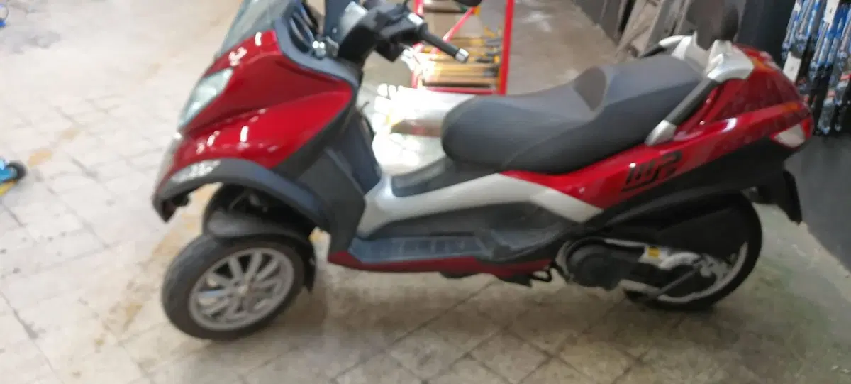 Piaggio MP3 400 Touring (2011 - 12) (14)