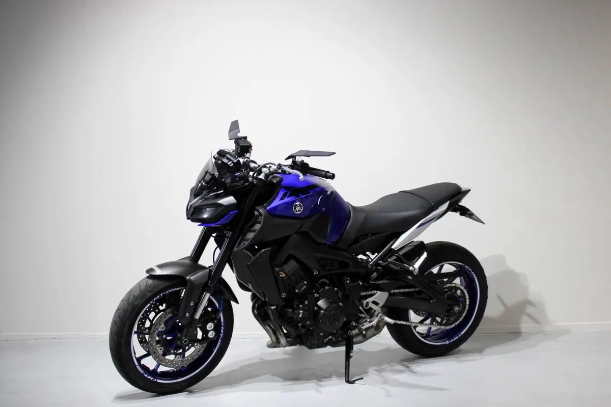 Yamaha MT-09 (2017 - 20) (3)