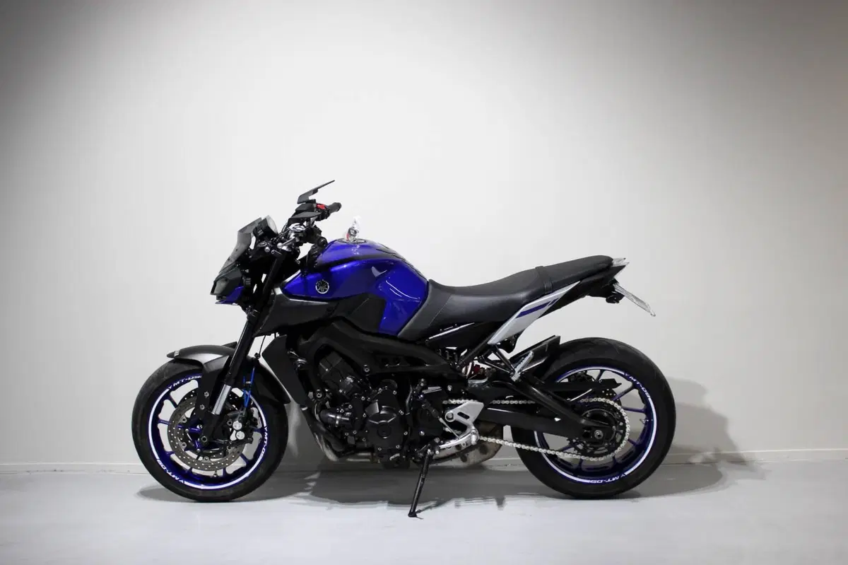 Yamaha MT-09 (2017 - 20) (4)