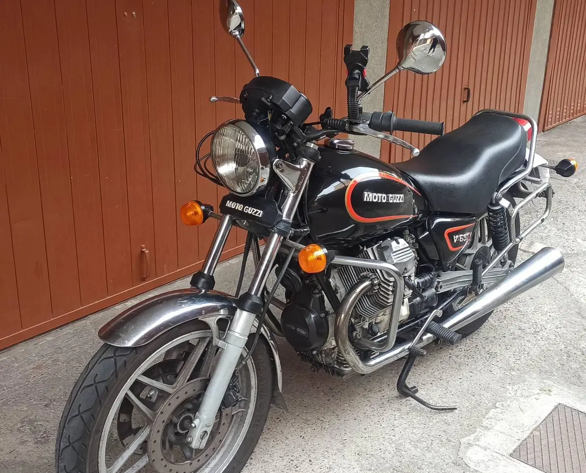 Moto Guzzi V65C (3)
