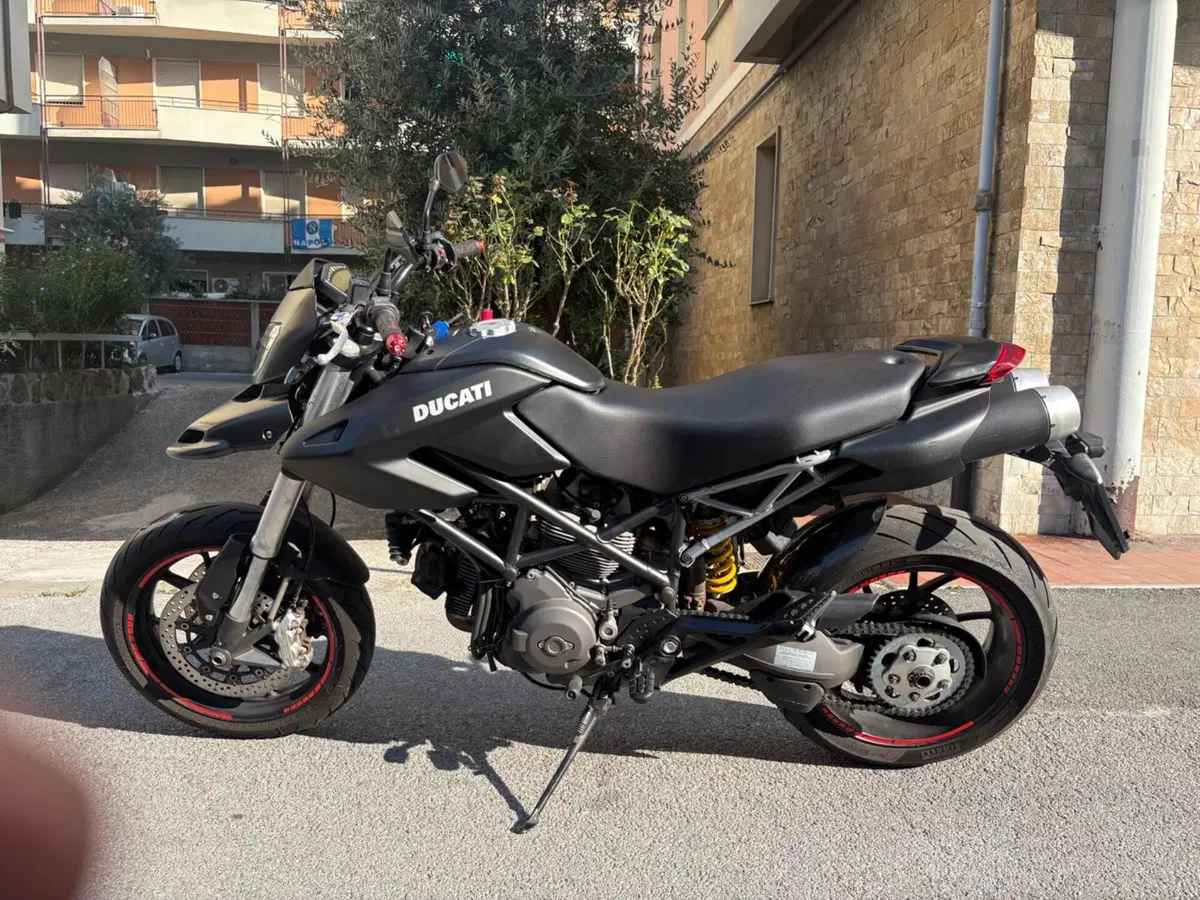 Ducati Hypermotard 796 (2012) (2)