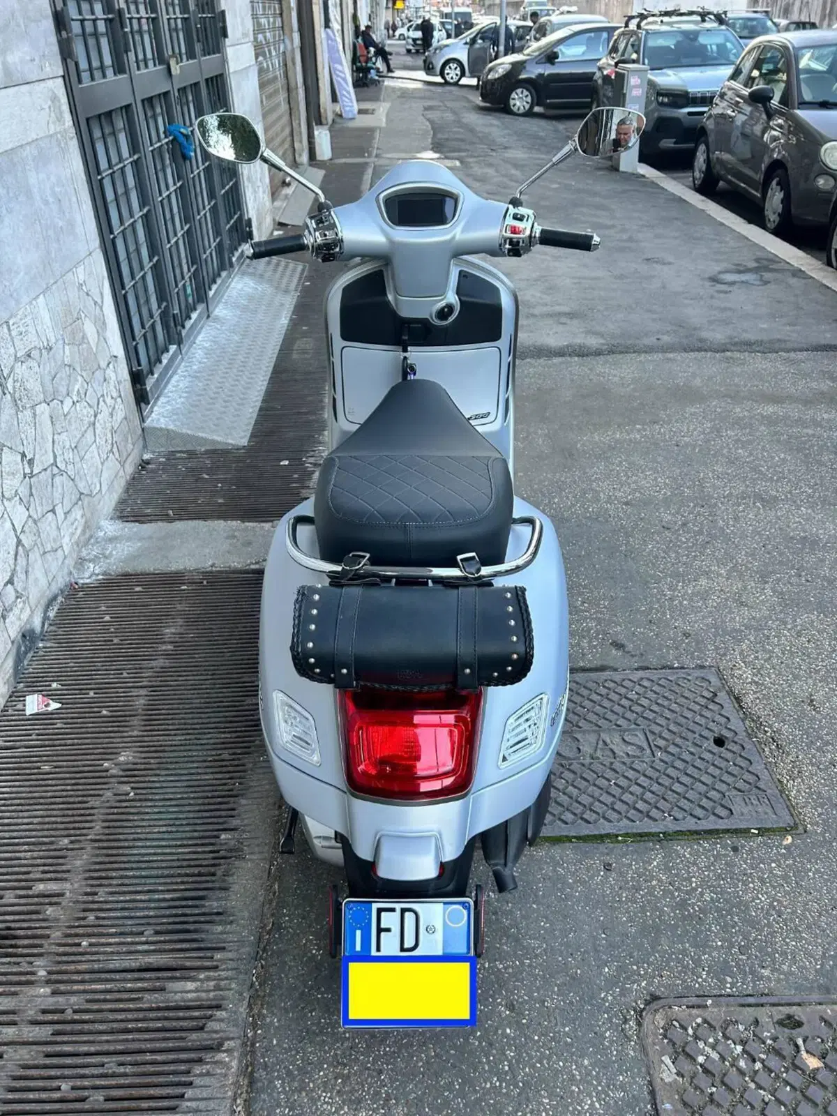 Vespa GTS 300 Super Tech (2023 - 24) (6)