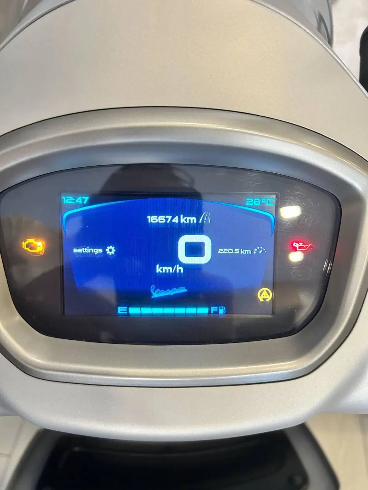 Vespa GTS 300 Super Tech (2023 - 24) (9)