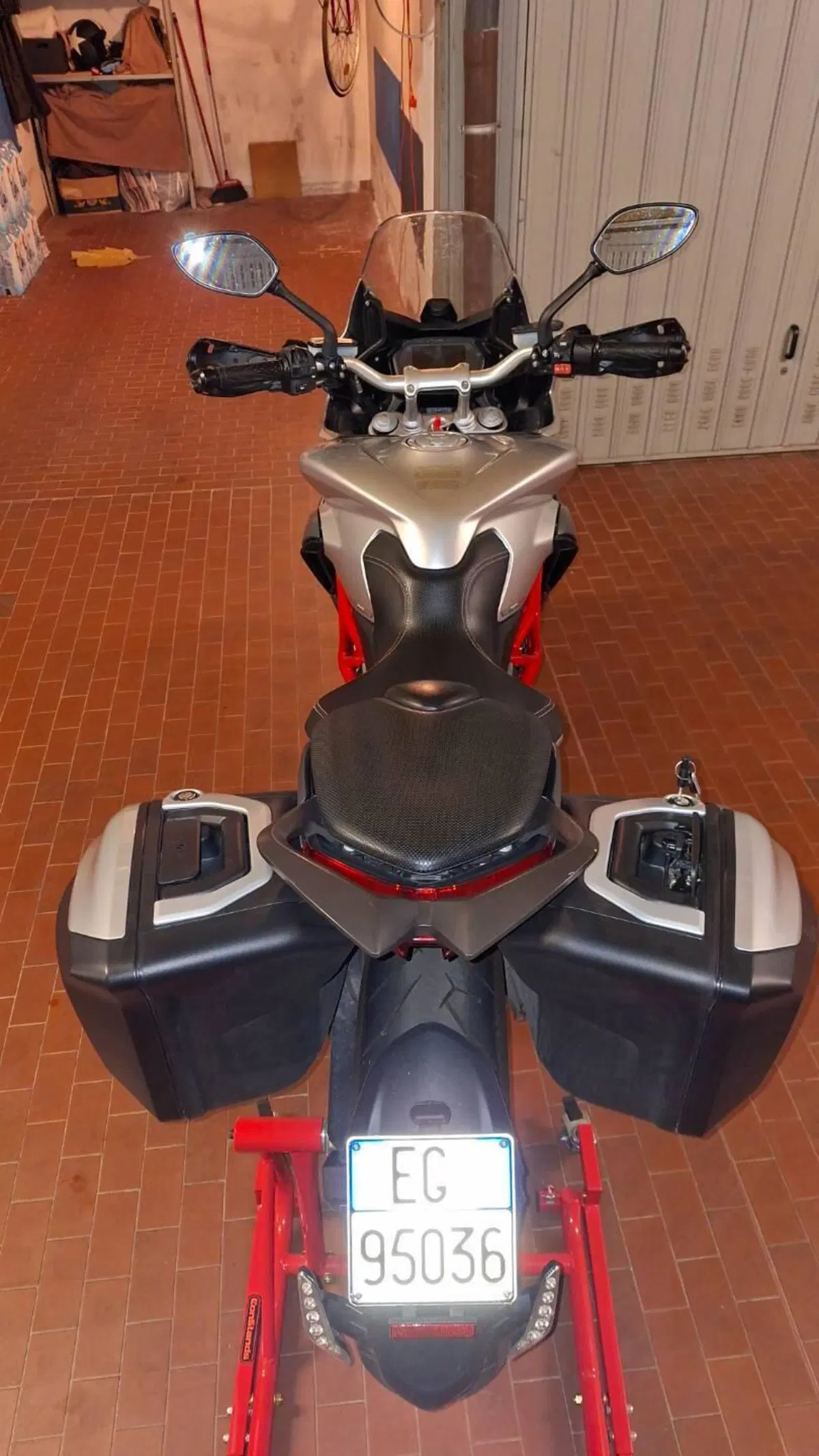 MV Agusta Turismo Veloce 800 (2017 - 2019) (4)