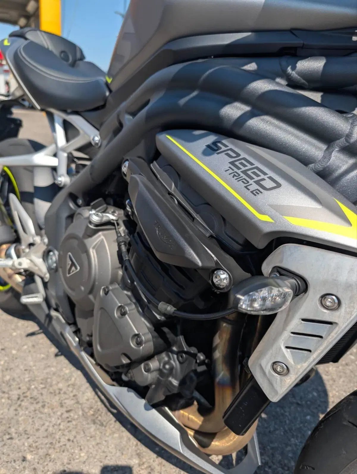 Triumph Speed Triple 1200 RS (2021 - 24) (5)