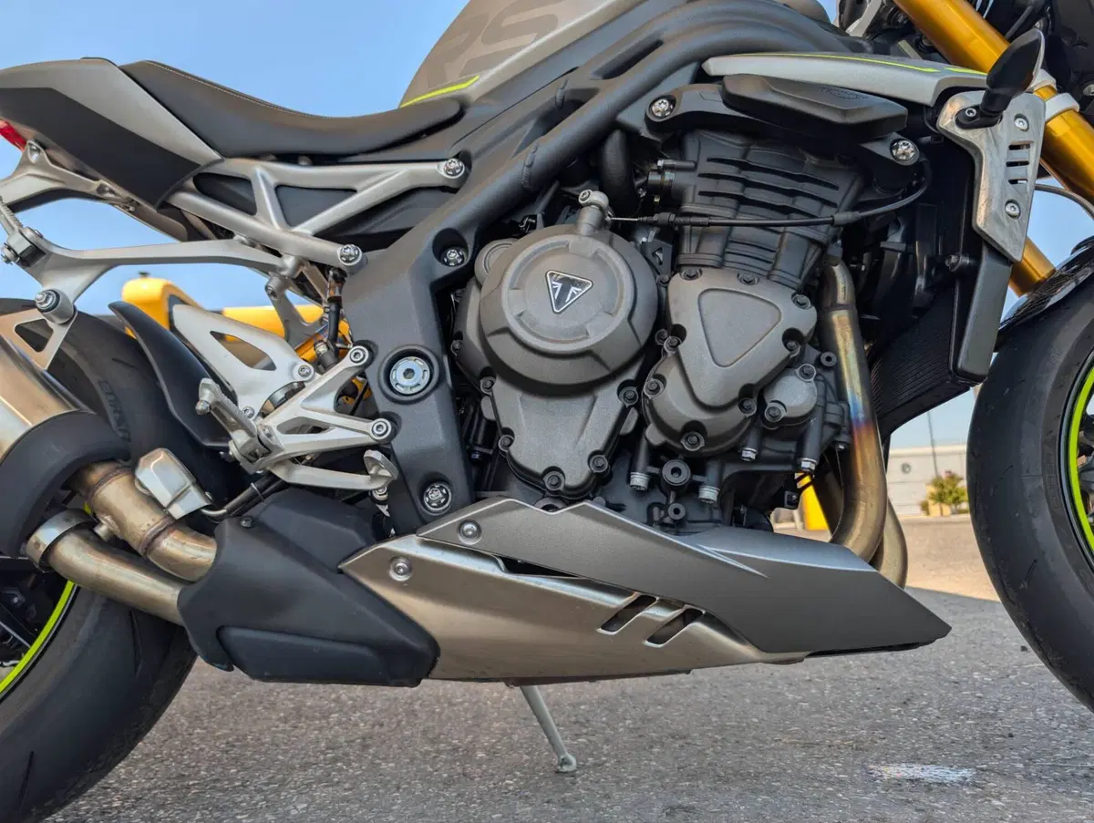 Triumph Speed Triple 1200 RS (2021 - 24) (15)