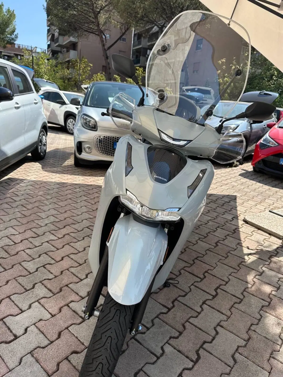 Honda SH 350i GT (2025 - 26) (2)