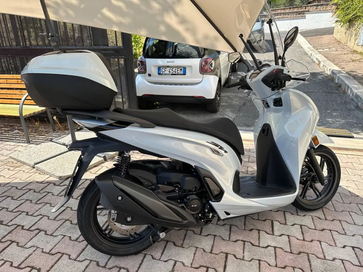 Honda SH 350i GT (2025 - 26) (6)