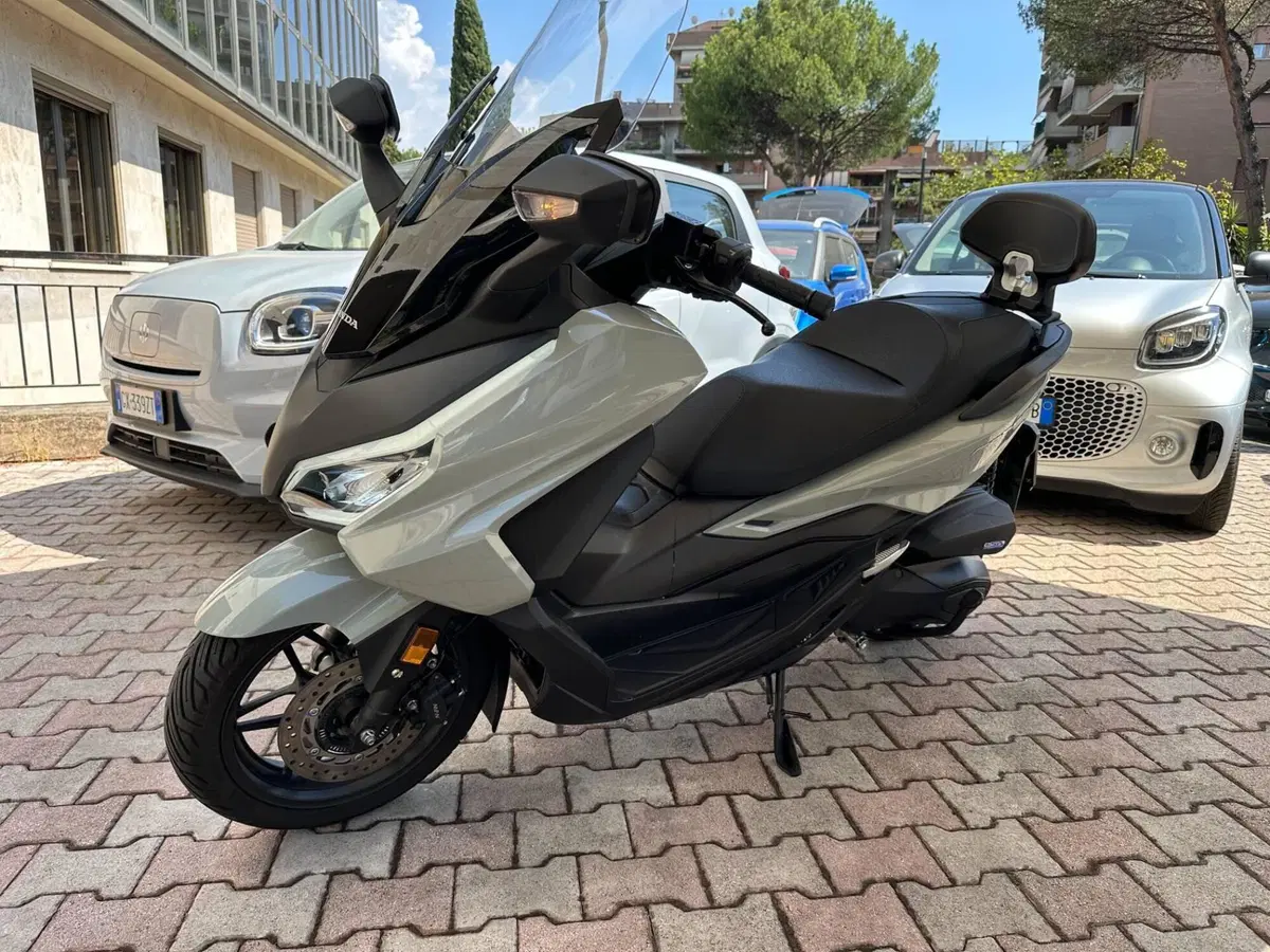 Honda Forza 350 (2025 - 26) (3)