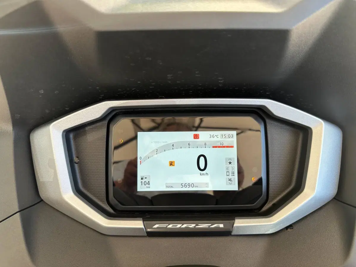 Honda Forza 350 (2025 - 26) (7)