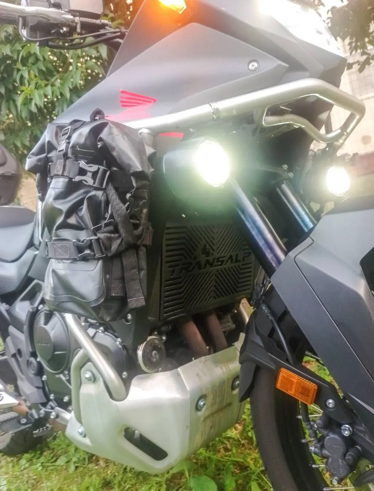 Honda Transalp XL750 (2023 - 24) (6)