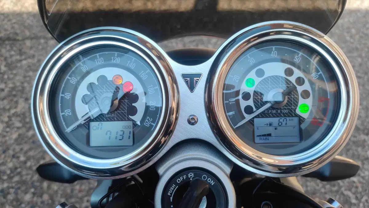Triumph Speed Twin 1200 (2021 - 24) (7)