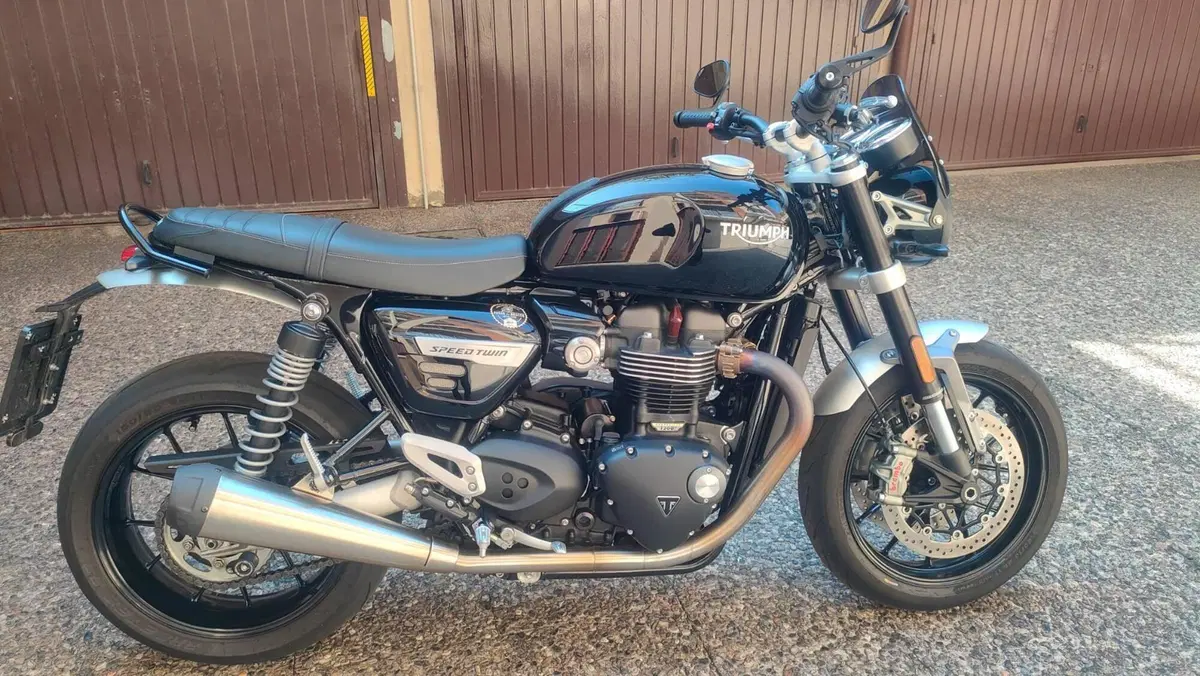 Triumph Speed Twin 1200 (2021 - 24) (2)