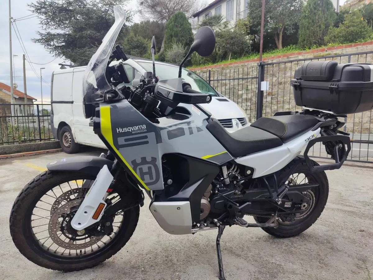 Husqvarna Norden 901 (2022 - 26)