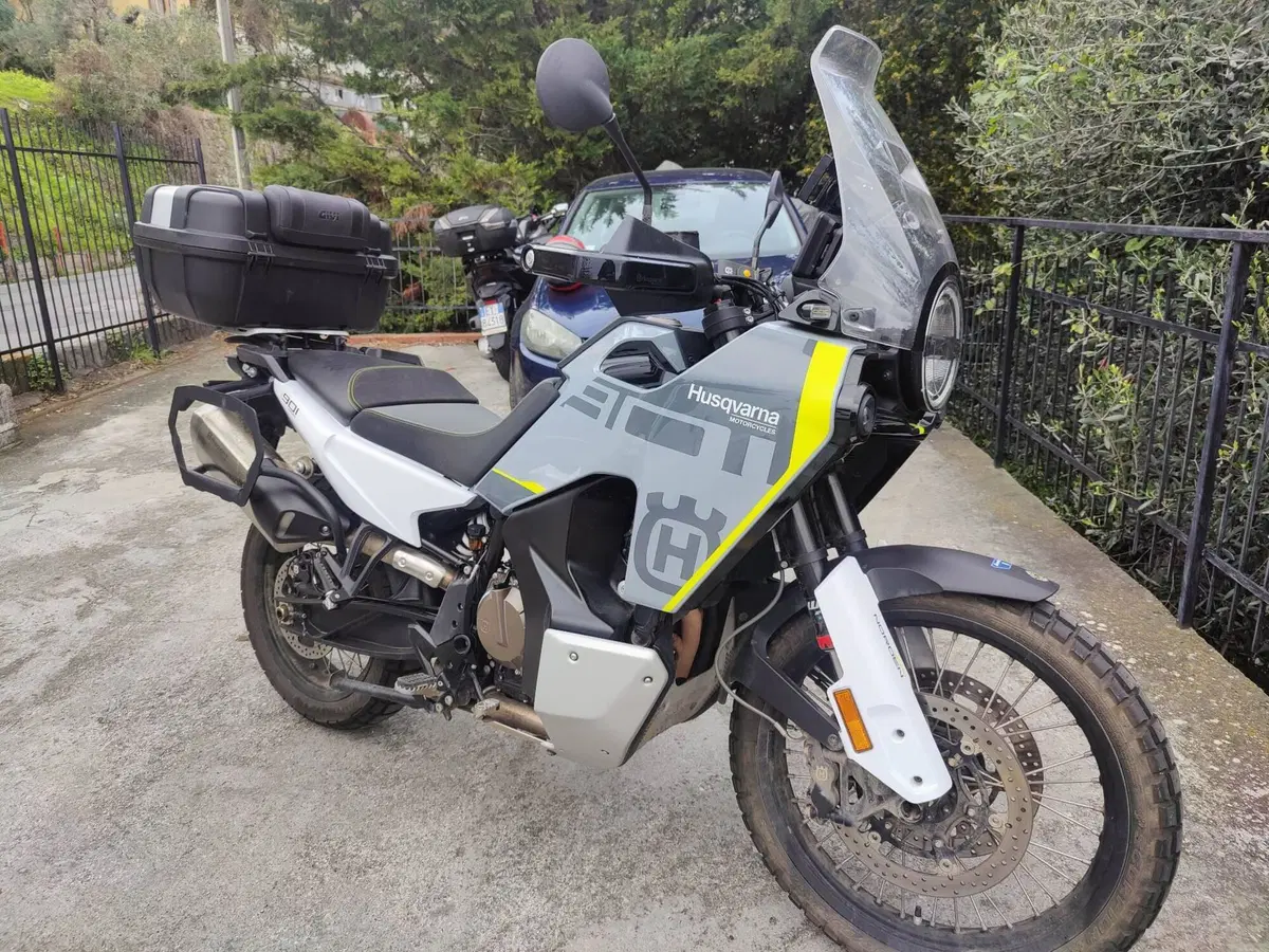Husqvarna Norden 901 (2022 - 26) (2)