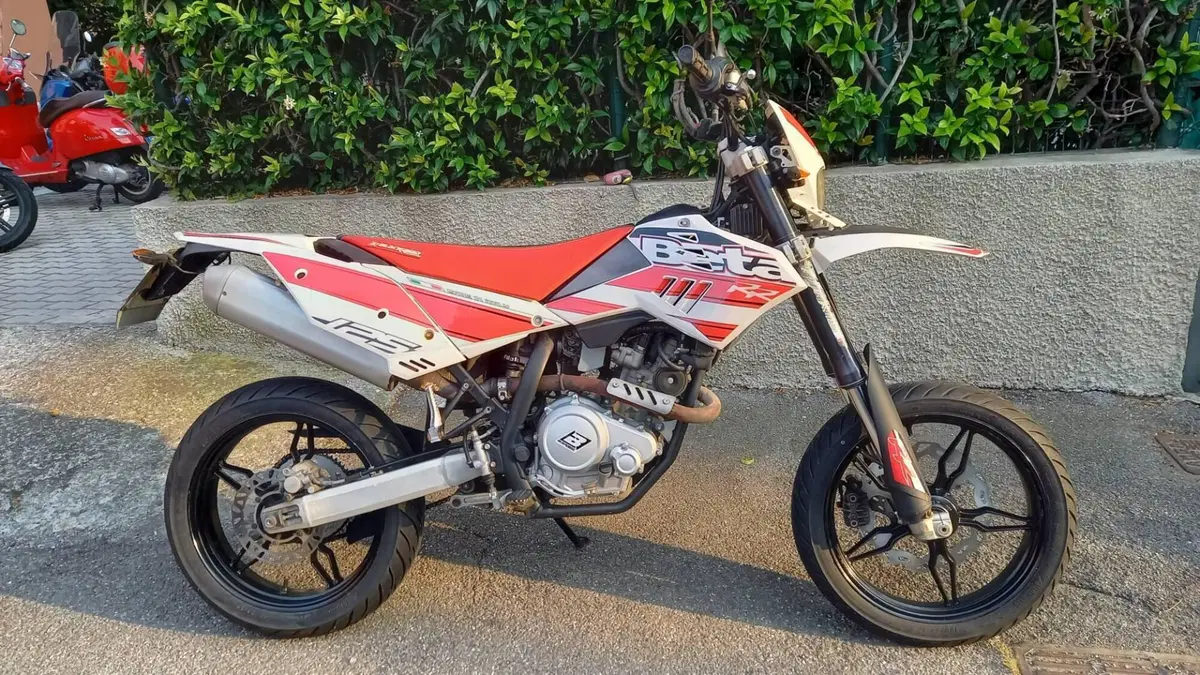 Betamotor RR 125 4T Motard LC (2010 - 17)