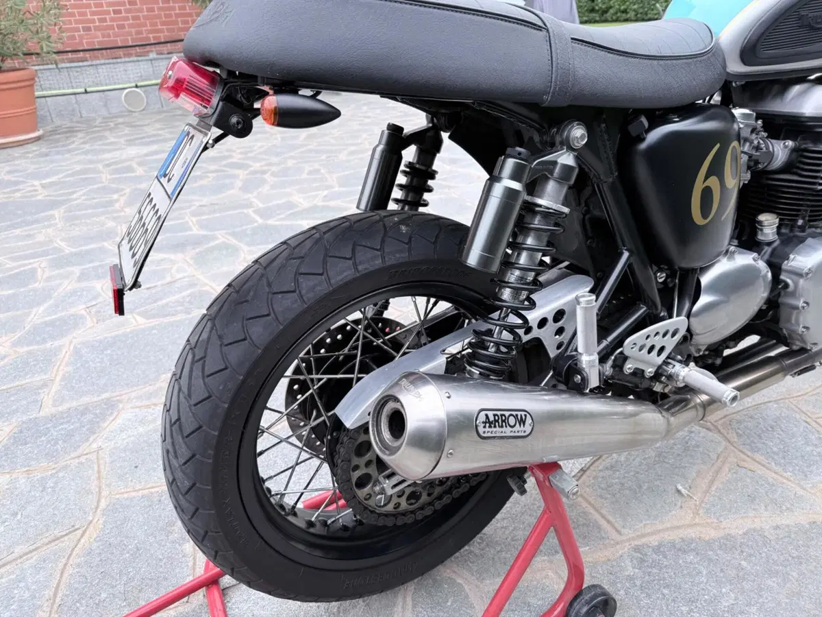 Triumph Thruxton 900 (2004 - 15) (4)