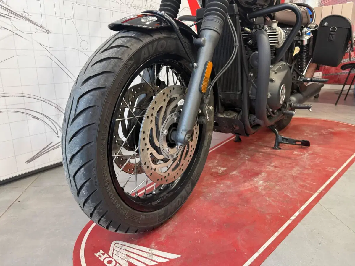 Triumph Bonneville T120 Black (2021 - 25) (10)