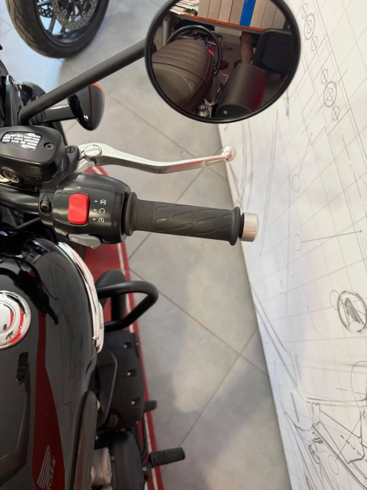 Triumph Bonneville T120 Black (2021 - 25) (15)