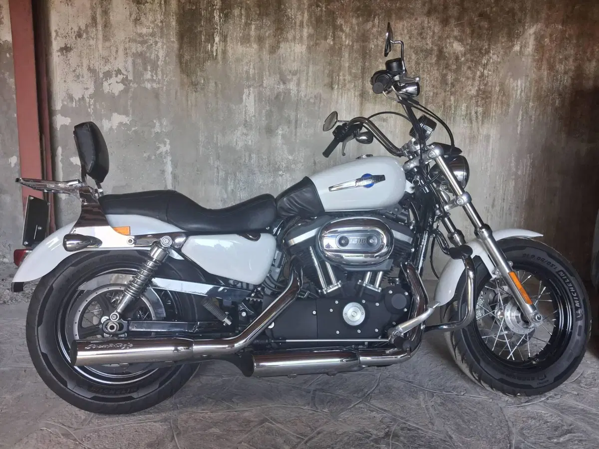 Harley-Davidson 1200 Custom CB (2013 - 17) - XL 1200CB