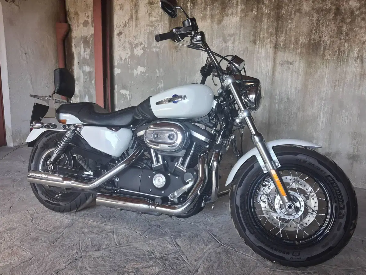 Harley-Davidson 1200 Custom CB (2013 - 17) - XL 1200CB (4)