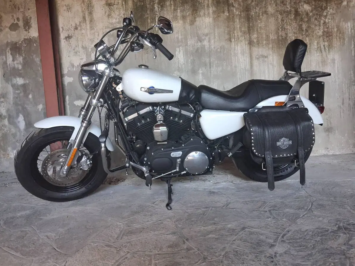 Harley-Davidson 1200 Custom CB (2013 - 17) - XL 1200CB (6)